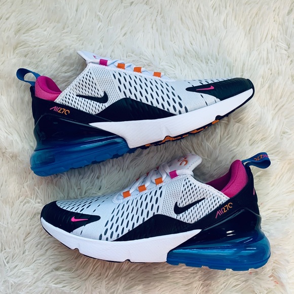 Nike Air Max 270 - Picture 2 of 8